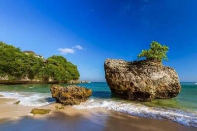 Uluwatu Temple Excursion - FREE WI-FI - Pantai Mengiat in Nusa Dua: your beach breather