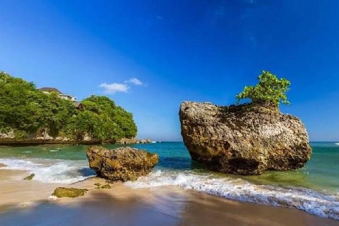 Uluwatu Temple Excursion - FREE WI-FI - Pantai Mengiat in Nusa Dua: your beach breather