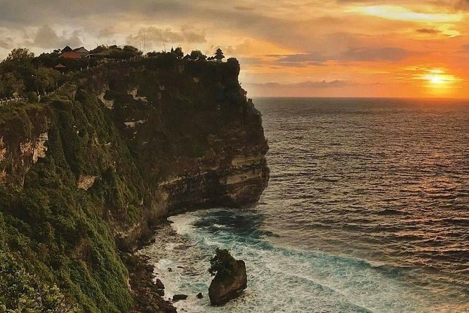 Uluwatu Temple Kecak Fire Dance Private Guided Tour - What to watch out for: traffic, timing, and pacing
