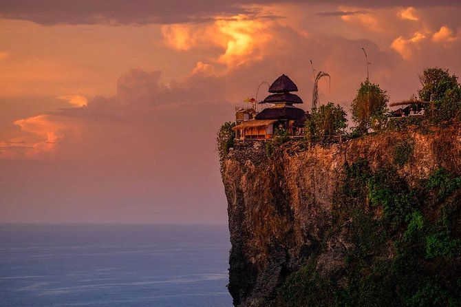 Uluwatu Temple & Kecak Fire Dance Show (Include All Tickets) - Getting There Comfortably from Seminyak (Without the Headache)