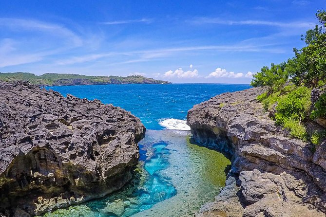West Nusa Penida Island - Instagram Tour - Pasih Uug (Broken Beach): the limestone arch that steals the show