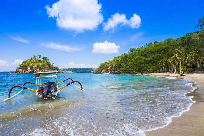 West Nusa Penida Island - Instagram Tour - Angel’s Billabong: the natural infinity pool effect