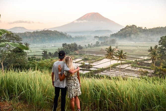 ️ Bali Instagram Tour: The Most Famous Spots (Private & All-Inclusive) - Tukad Cepung Waterfall: Where You’ll Walk Through the Scene